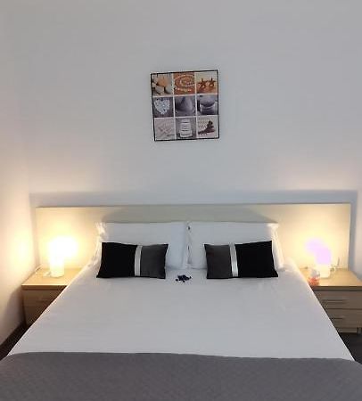 Mike Studio Mamaia Nord Apartment Navodari Exterior photo